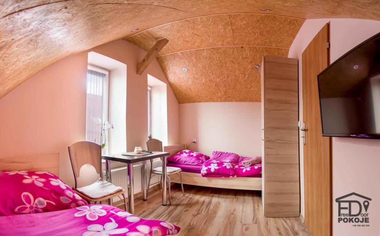 Pokoje Freedoor Ługniany Exterior foto
